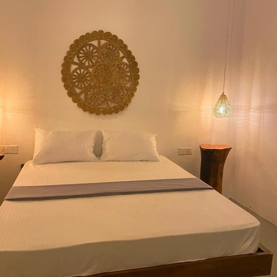 Double Room, Patio, Courtyard View | Free WiFi, bed sheets