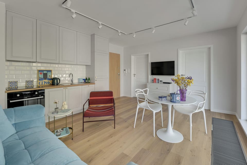 Comfort Apartment | Iron/ironing board
