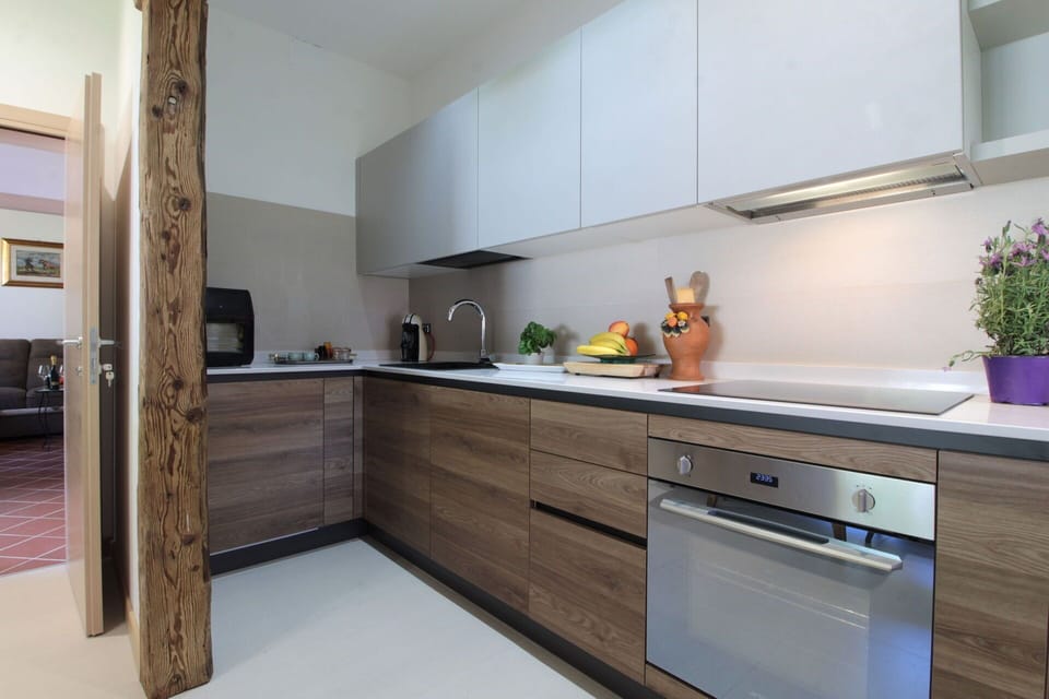 Autumn, Dining Room, Kitchen, Spring, Summer