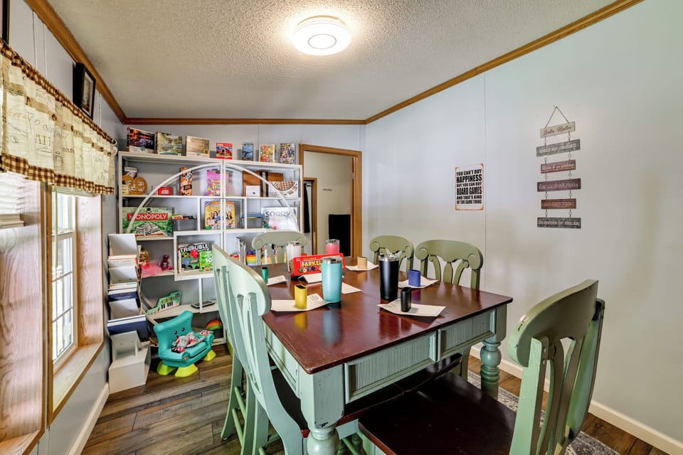 House (3 Bedrooms) | Interior