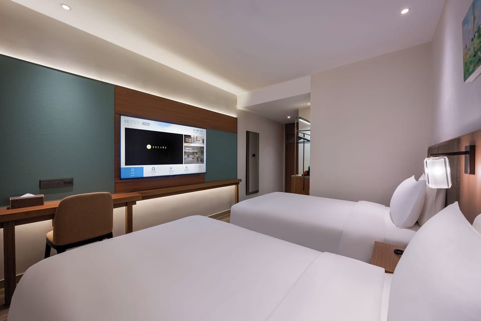 Premium bedding, down comforters, Select Comfort beds