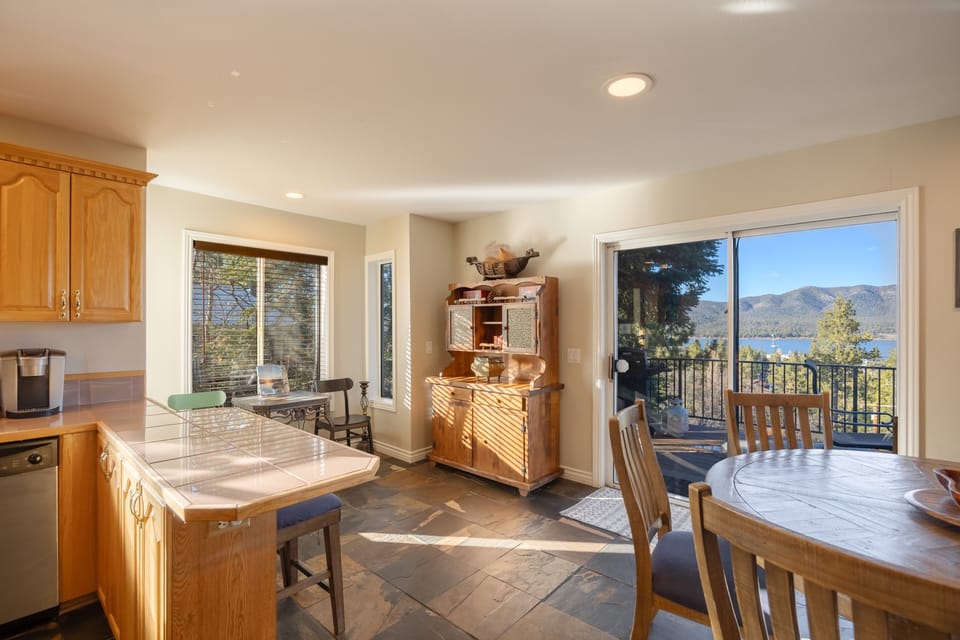 House, 3 Bedrooms | Dining