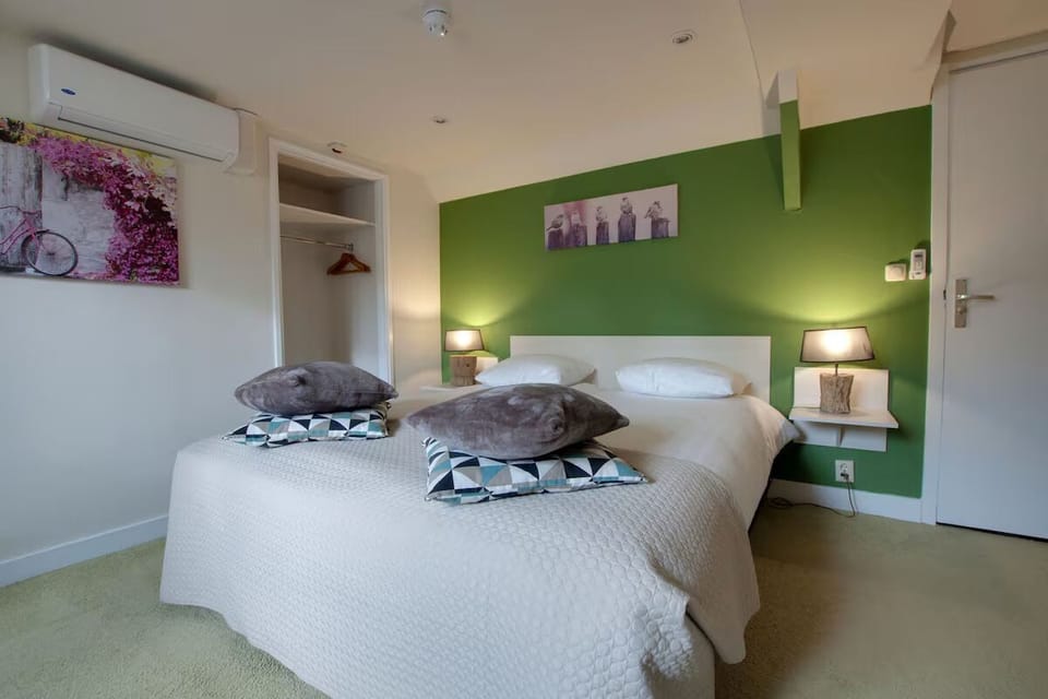 Bedroom. Interior and views may vary based on location and availability