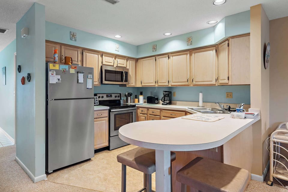 A fully equipped kitchen made for easy vacation living