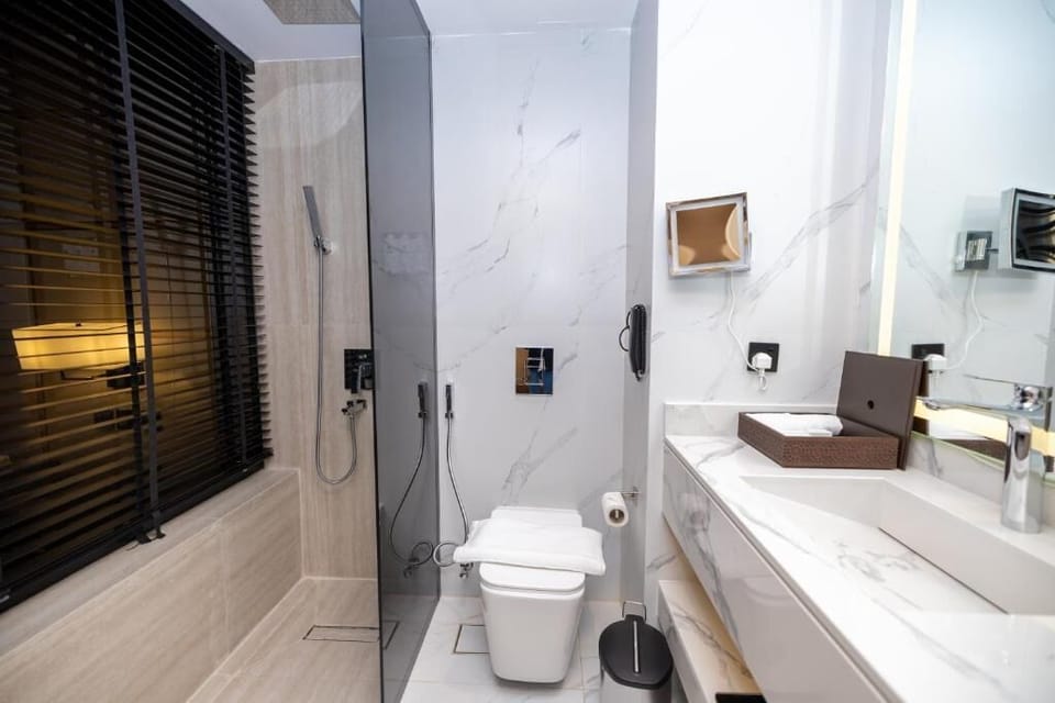 Slippers, bidet