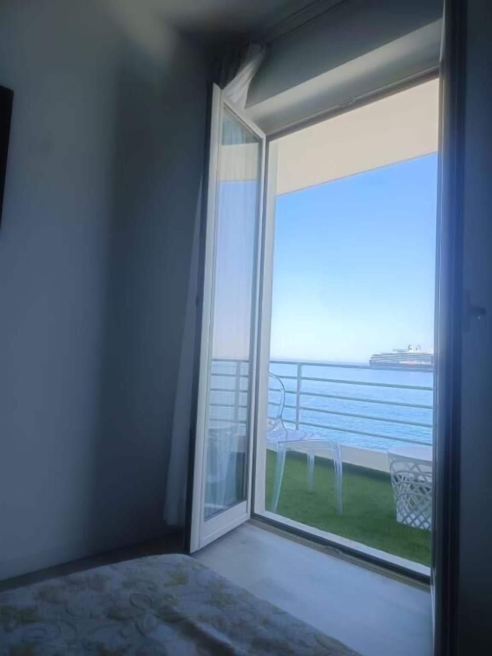 In-room safe, blackout drapes, iron/ironing board, free WiFi