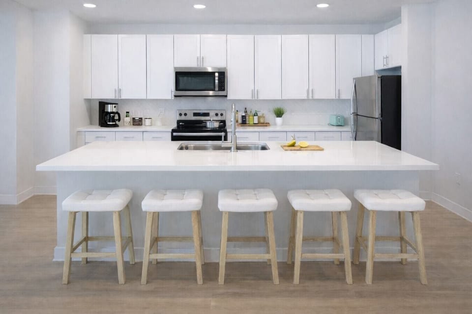 Apartment (2 Bedrooms) | Front of property