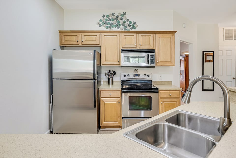 All stainless appliances 