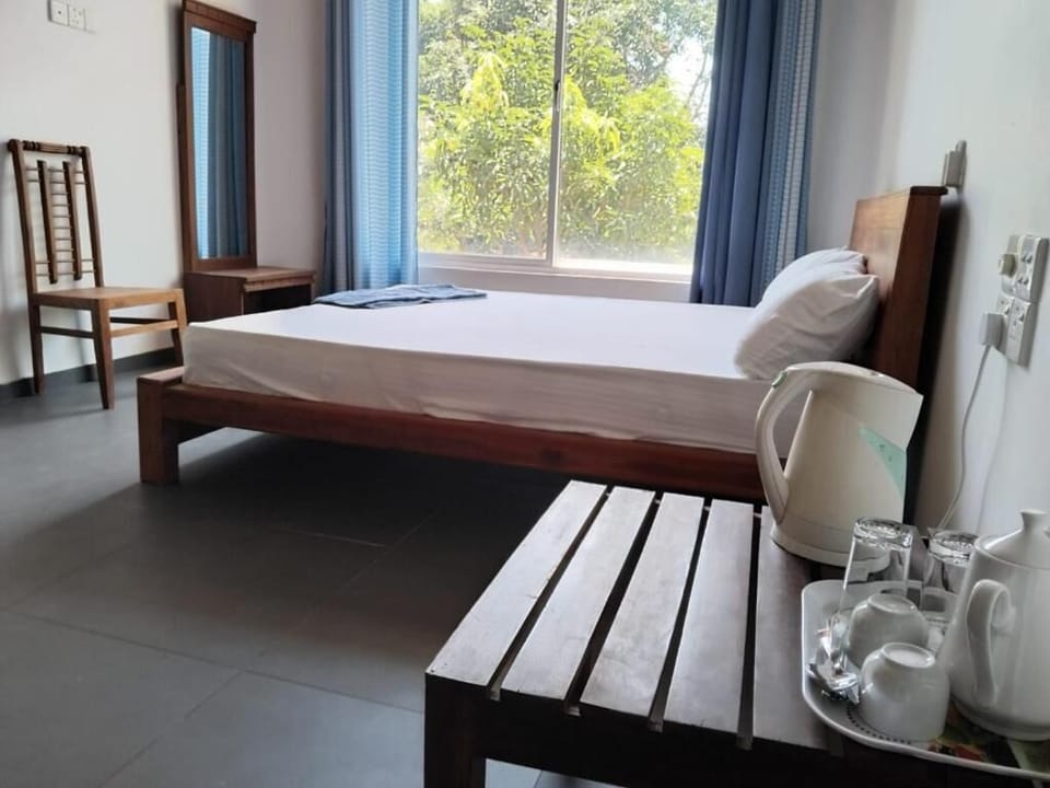 Deluxe Double Room, Balcony, Ocean View | Laptop workspace, free WiFi