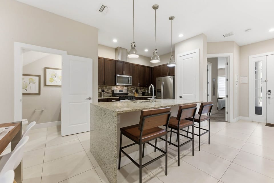 Villa (4 Bedrooms) | Private kitchen | Microwave, oven, stovetop, dishwasher
