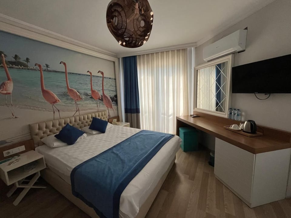 Panoramic Triple Room, Balcony, River View | Free WiFi