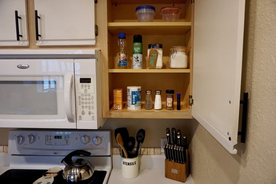 Oils and spices 