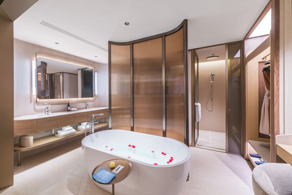 Executive Double Room | Premium bedding, down comforters, free minibar, blackout drapes