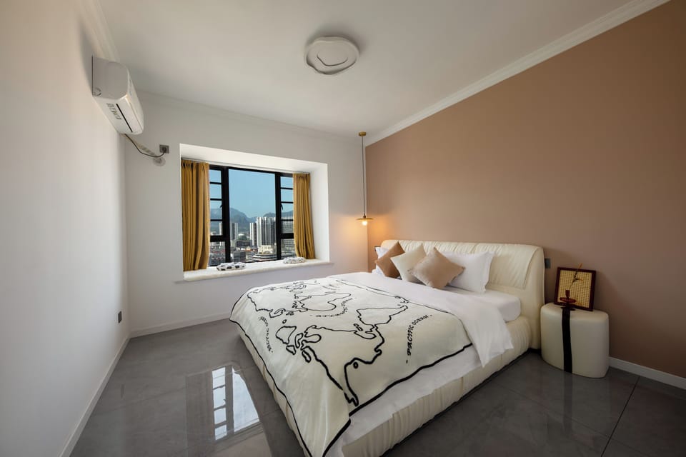 Comfort Apartment, 3 Bedrooms, Kitchen, Mountain View | Premium bedding, WiFi (free), bed sheets