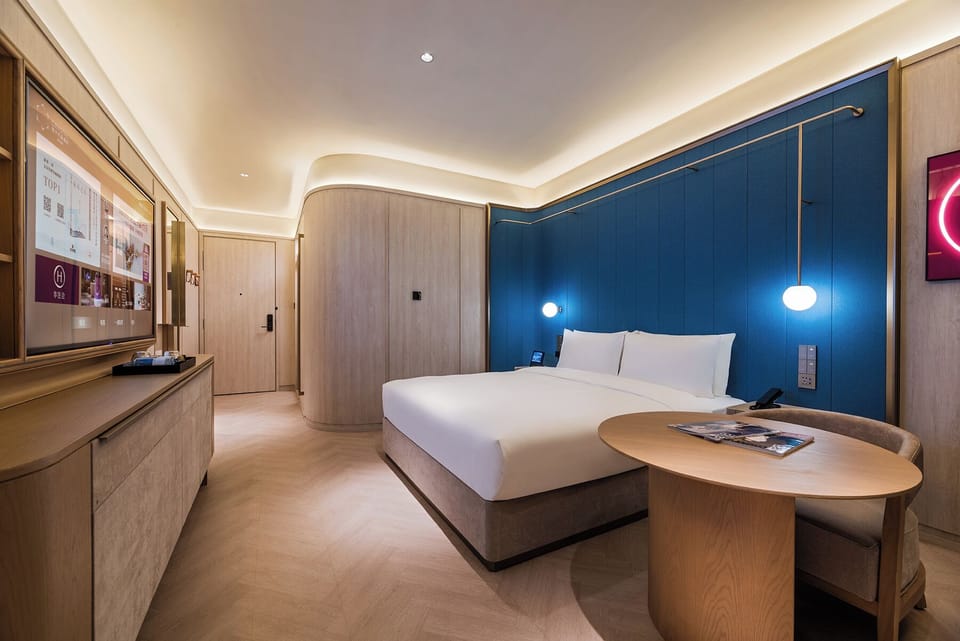 Executive Single Room, City View | Premium bedding, down comforters, memory foam beds, free minibar