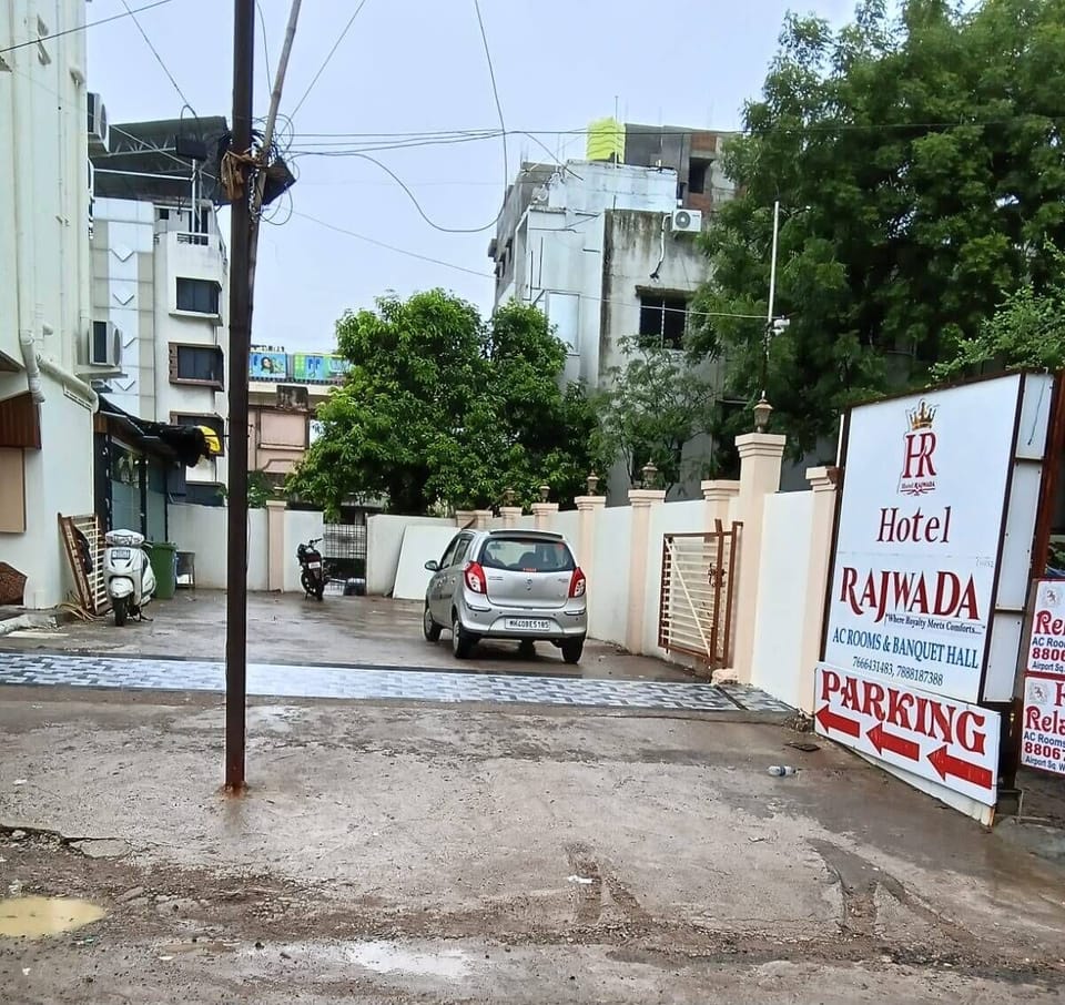 Free self parking