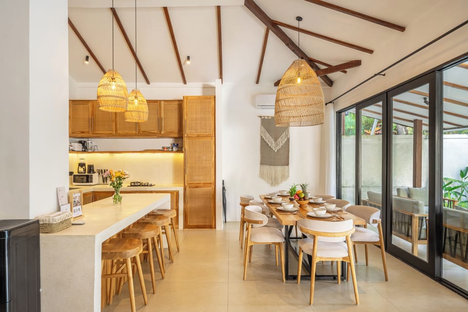 Premium Villa, Pool View | Dining