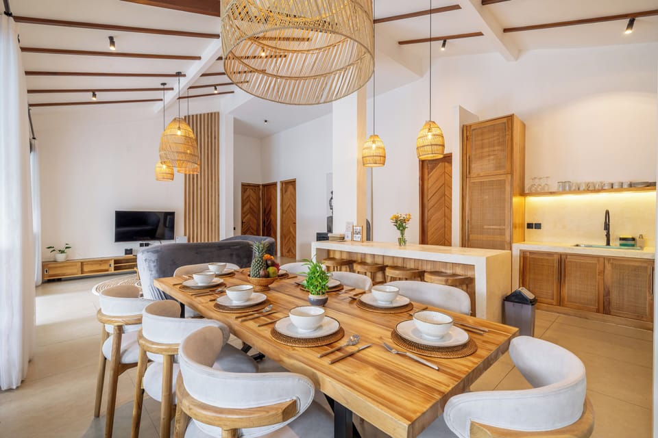 Premium Villa, Pool View | Dining