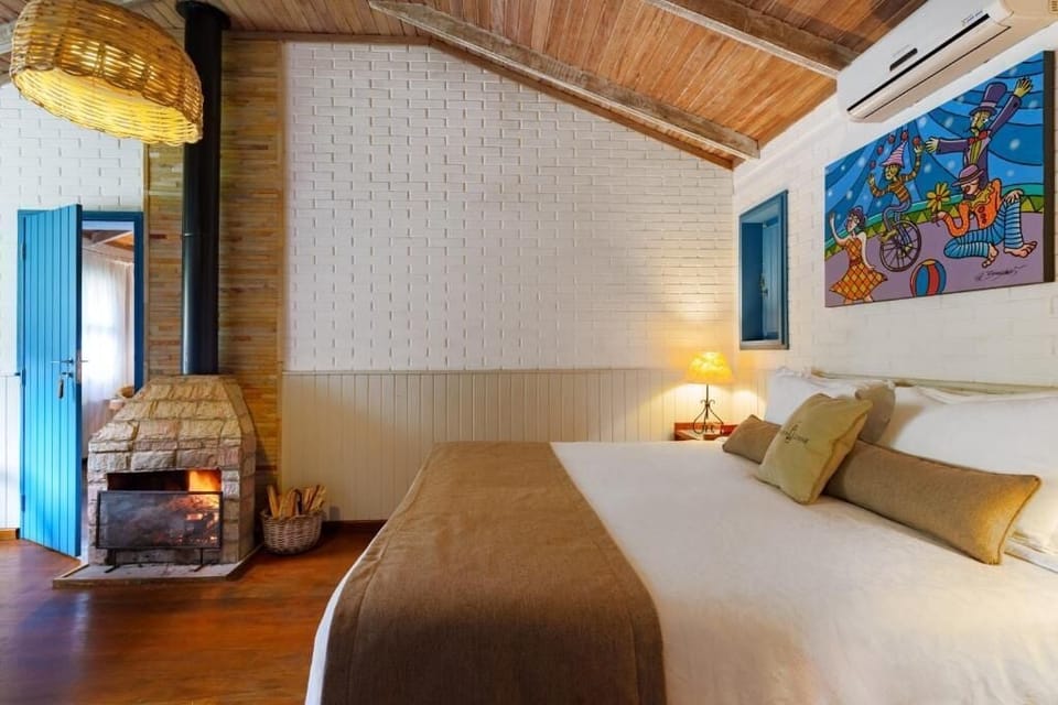 Deluxe Chalet, Lake View | In-room safe, laptop workspace, iron/ironing board