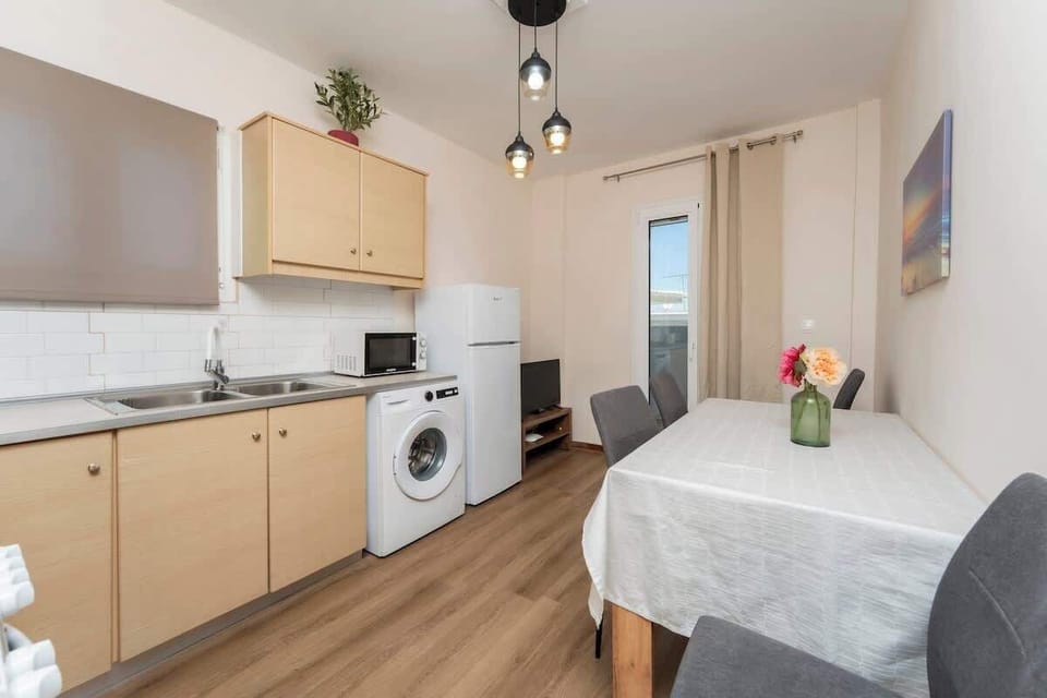 Open-plan kitchen and dining area with modern touches