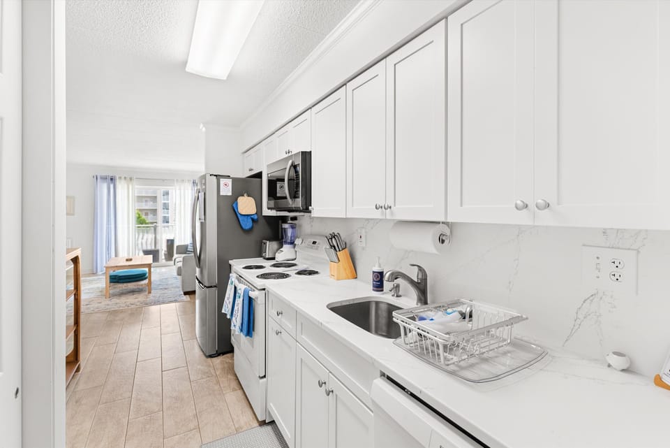 Fully equipped kitchen with updated appliances