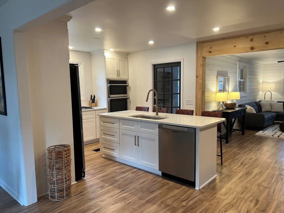 Charleston Charmer | 4 Beds! | 15 Min to Downtown