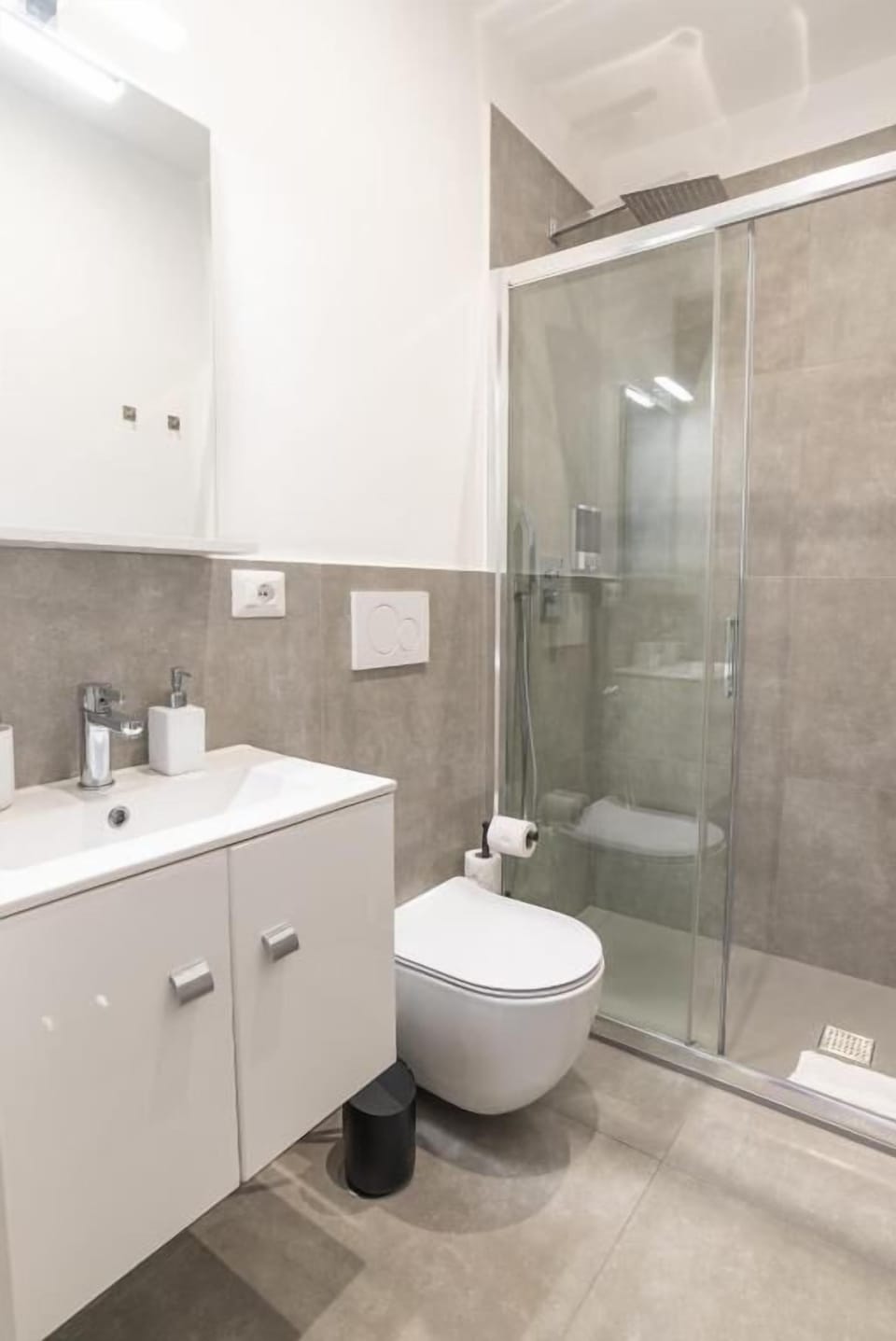Quadruple Room | Bathroom