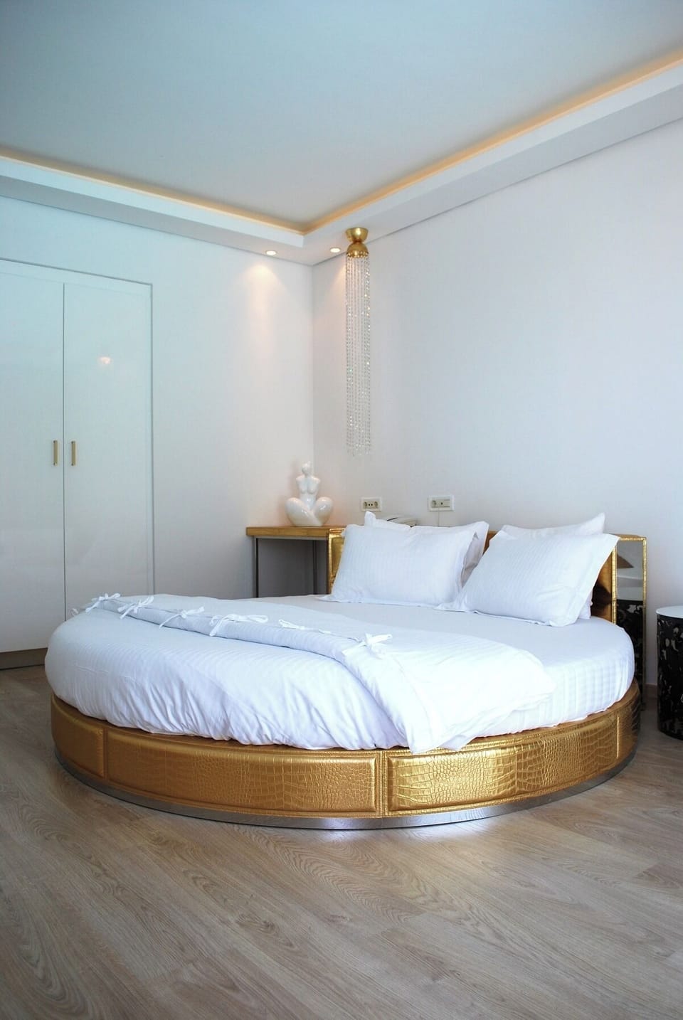 Standard Villa | Blackout drapes, WiFi (free)