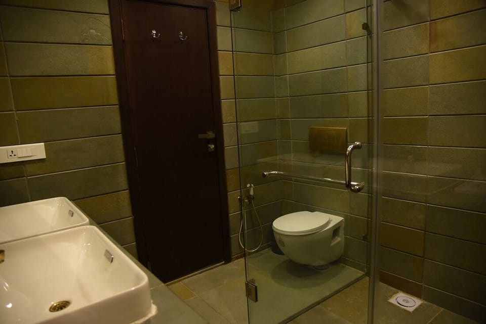 Standard Villa | Bathroom