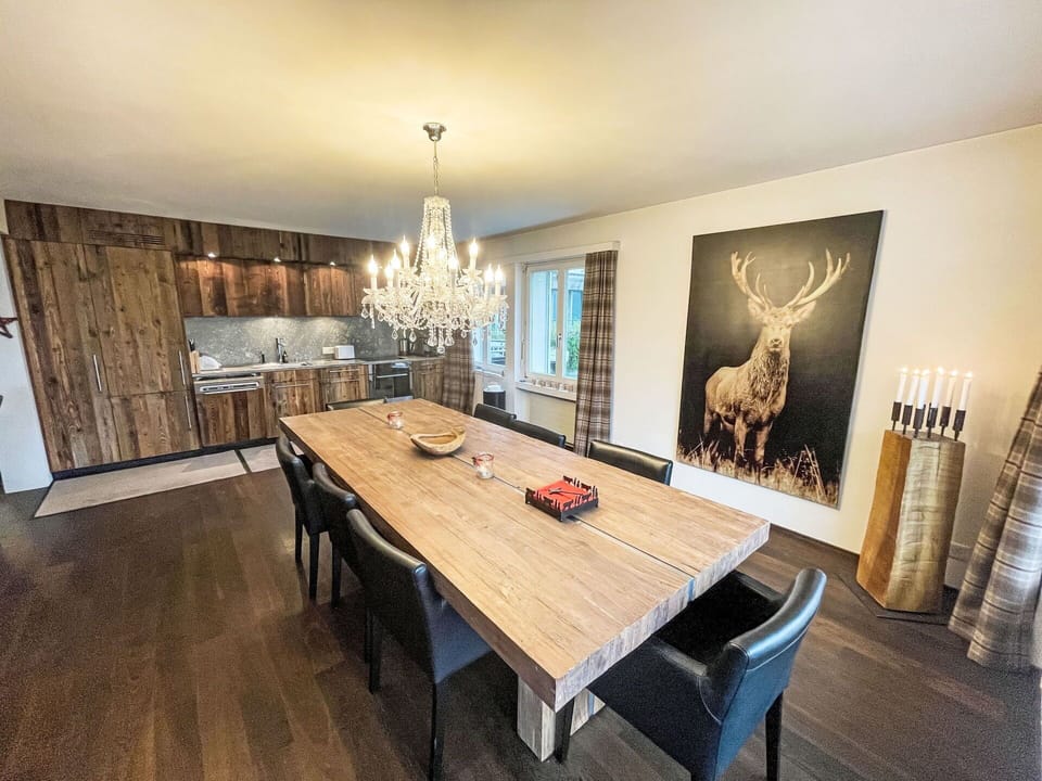Furniture, Wood, Interior Design, Table, Ceiling, Flooring, Kitchen & Dining Room Table, Wood Flooring, Hardwood, Chandelier