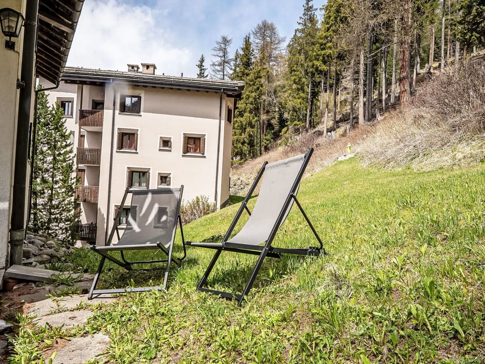 Furniture, Outdoor Furniture, Chair, Shade, Armrest, Balcony, Outdoor Table, Folding Chair, Backyard