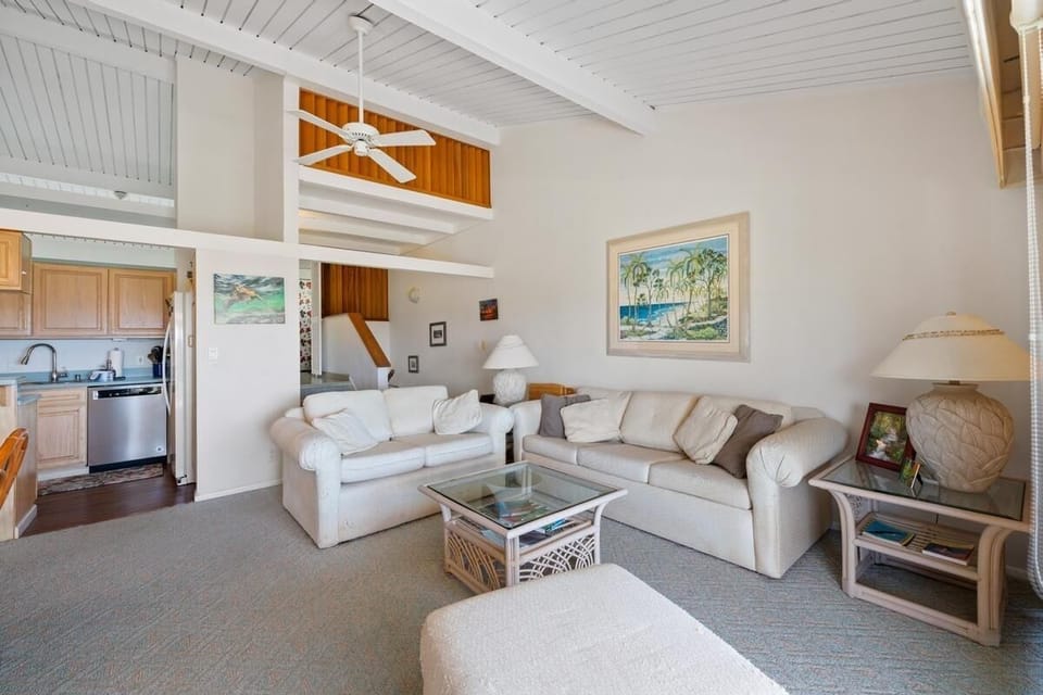 Condo, 2 Bedrooms | Living area