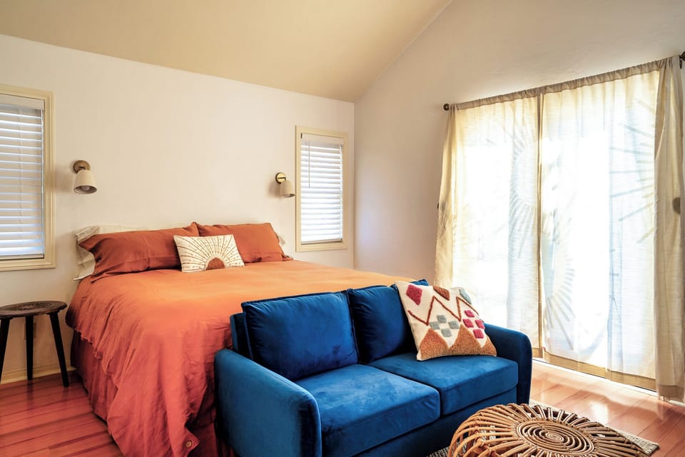 Sunrise Room