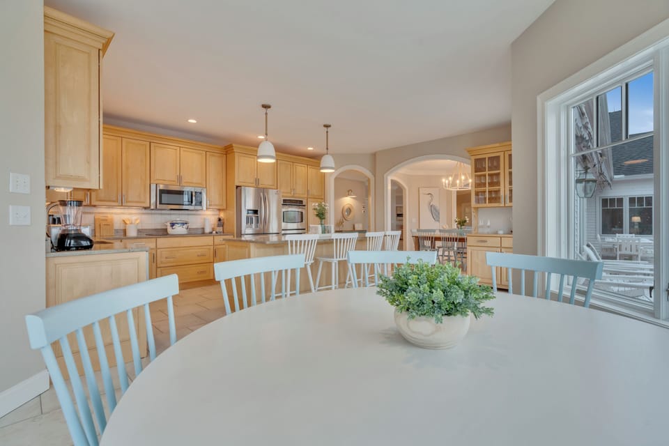 Dining Room table - view towards the kitchen 