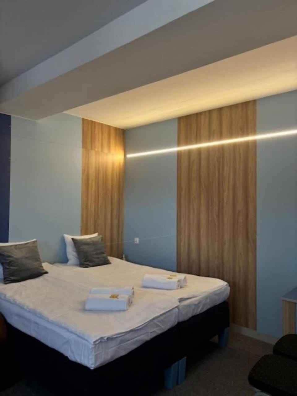 Family Room, Mountain View | Free WiFi, bed sheets