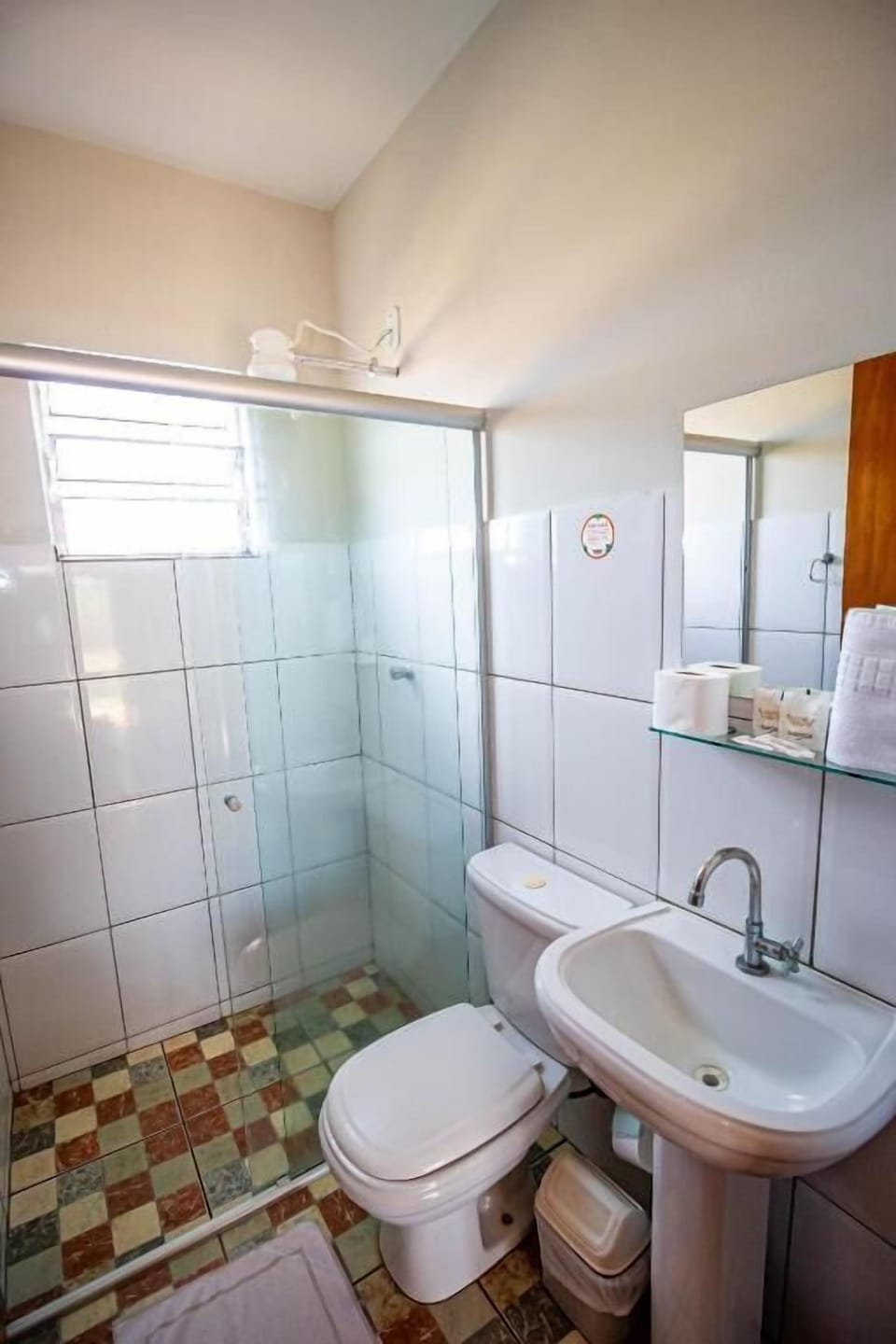Suite, Lanai, Pool View | Bathroom | Shower, free toiletries, hair dryer, towels