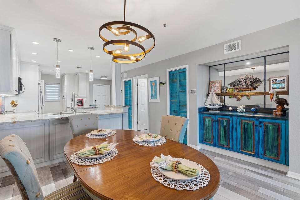 Condo, Multiple Beds (Bouchelle Island 202) | Dining
