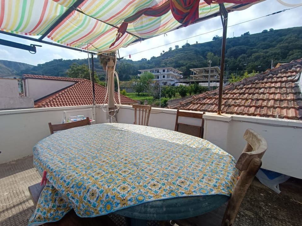 Classic Apartment, Sea View, Sea Facing | Outdoor dining