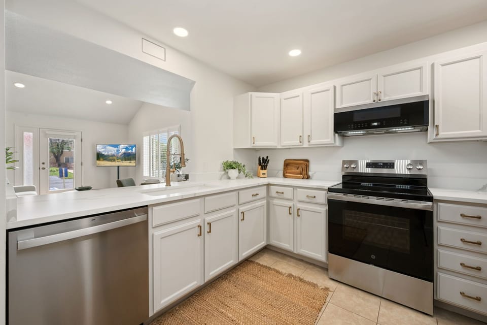Condo, 1 King Bed, Patio, Garden View (Cowboy Cottage) | Private kitchen