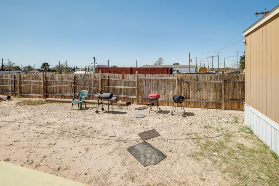 Backyard | Fenced Space & Outdoor Grills