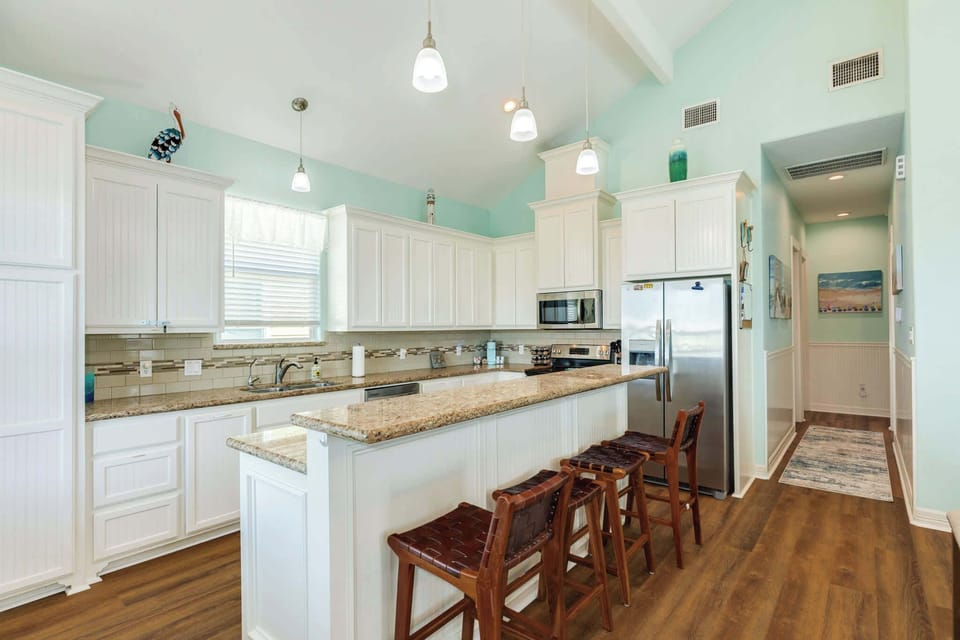 Fully Stocked Kitchen