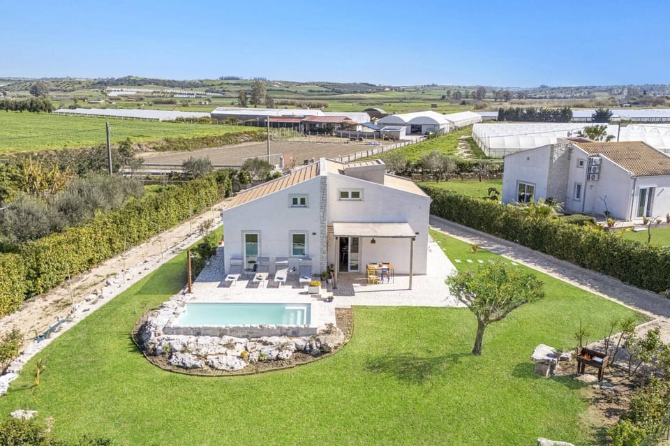 Villa Nina image