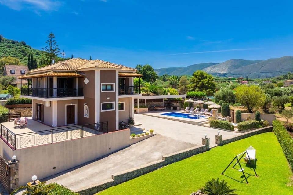 Beautiful villa with private pool and terrace