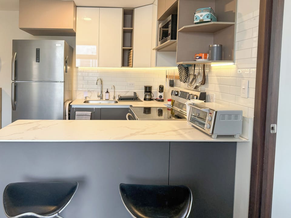 Full kitchen with everything you need.