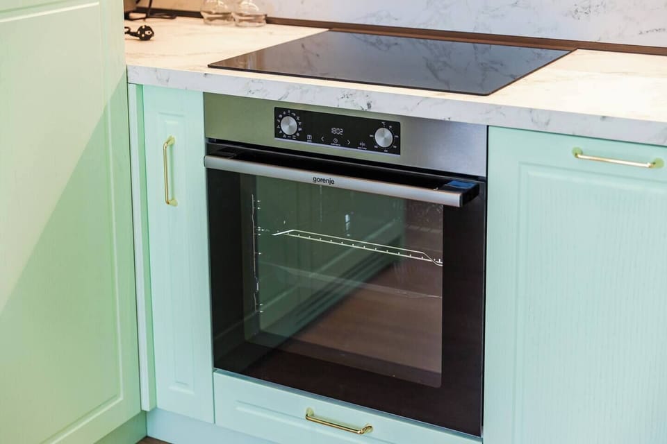 Fully-equipped kitchen details