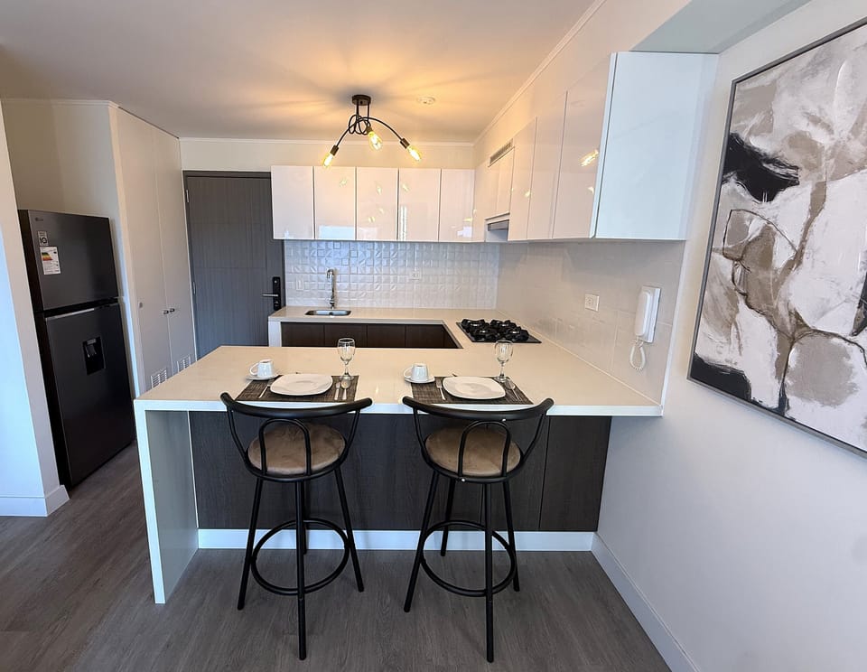 Superior Apartment, Balcony, City View | Dining room