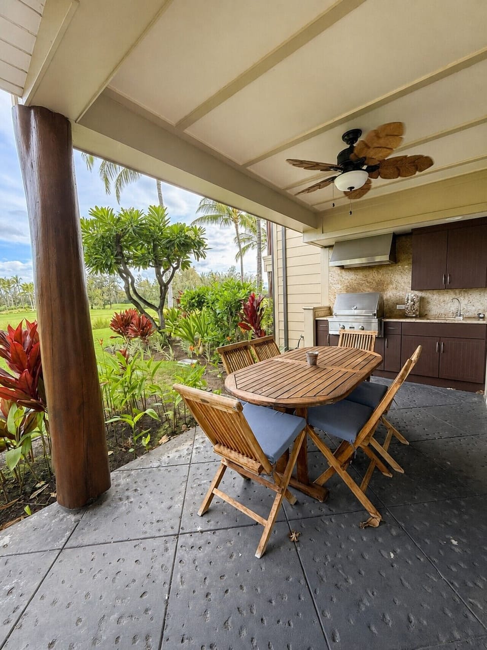 Lanai and grill