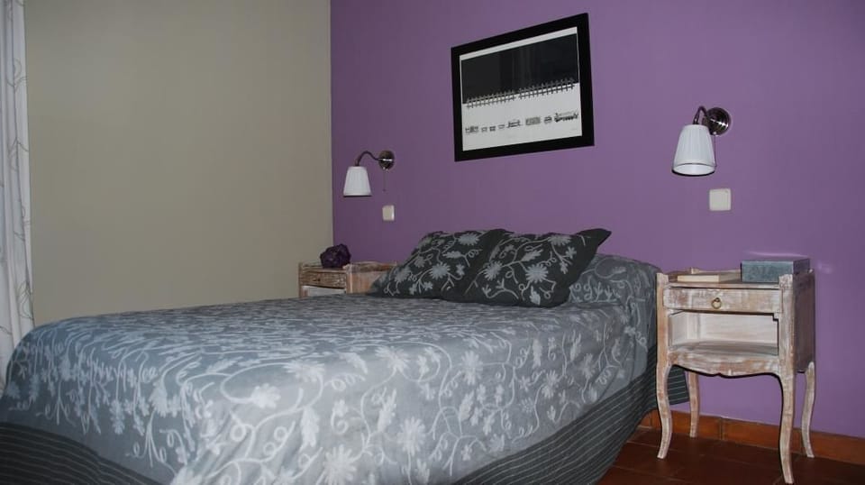 Double Room, Jetted Tub | Premium bedding, desk, blackout drapes, iron/ironing board