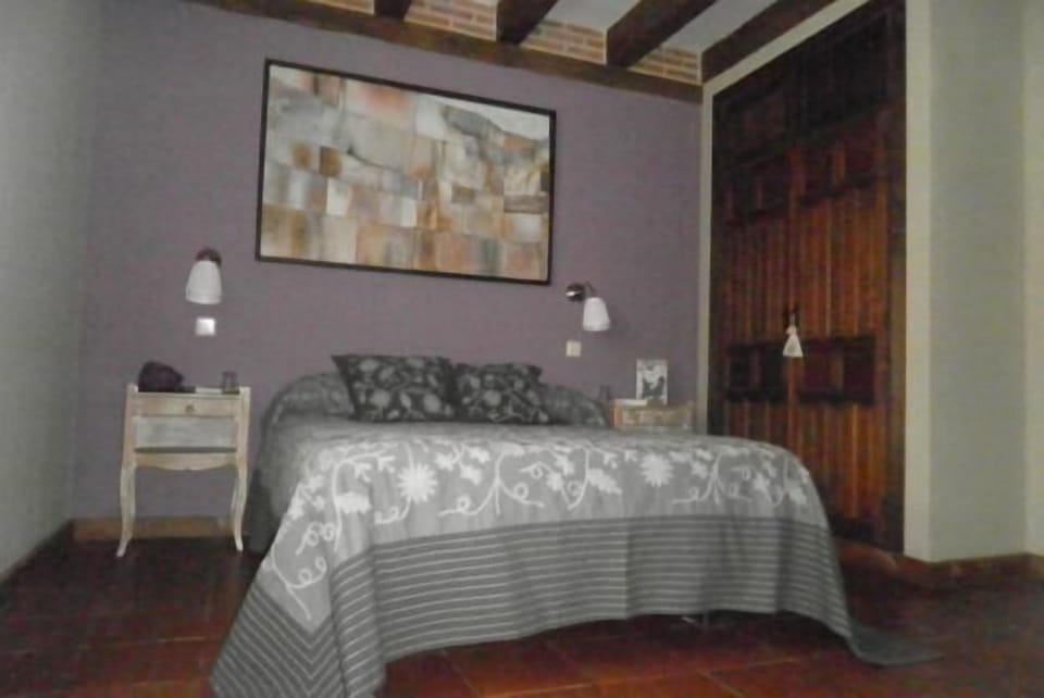Double Room | Premium bedding, desk, blackout drapes, iron/ironing board