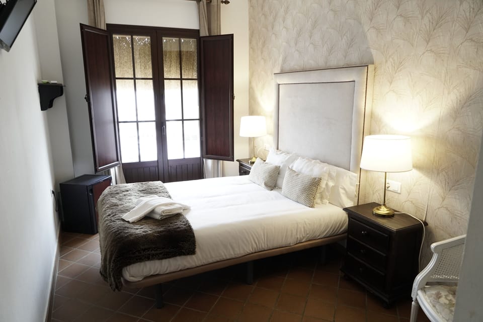 Double Room, Balcony | Individually decorated, individually furnished, blackout drapes